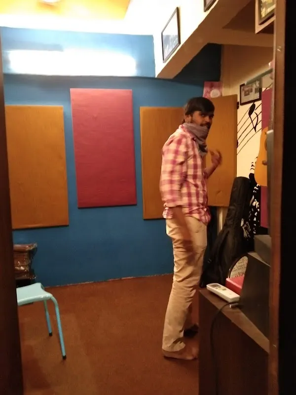 Mixtape Recording Studio & Music Hub, Jamming