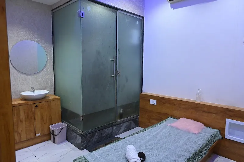 EENA REGAL RETREAT SPA