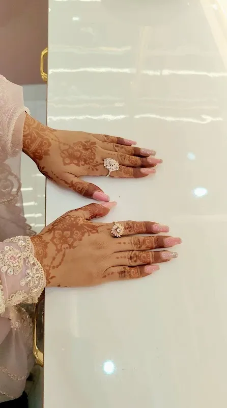 The Glam Spot : Best Salon, Hair Salon, Nail Studio & Makeup Artist in Balaganj Lucknow