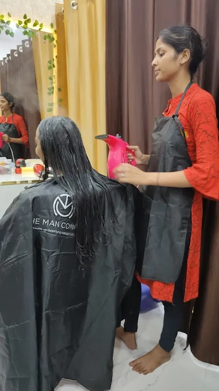 The Glam Spot : Best Salon, Hair Salon, Nail Studio & Makeup Artist in Balaganj Lucknow