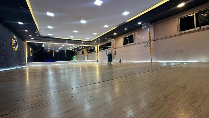 Dance Studio Move N Groove