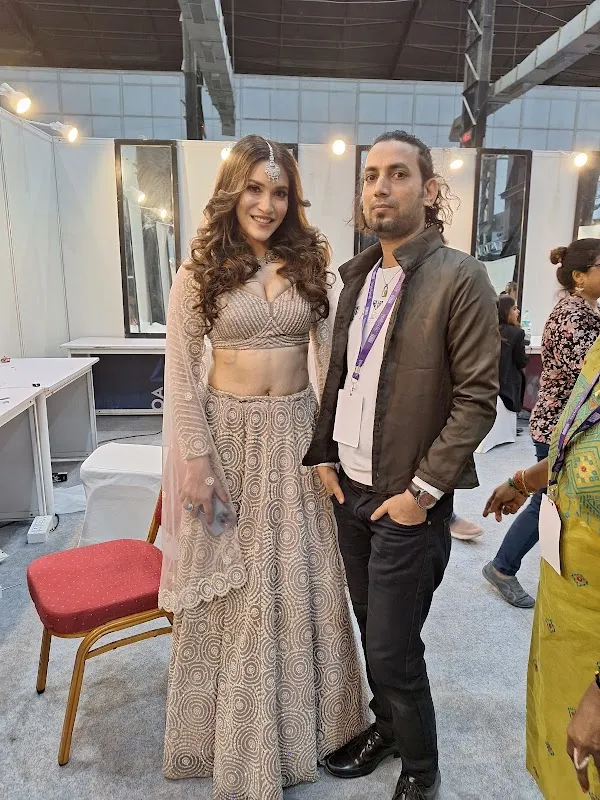 SHNAU SALON (shanu salmani)