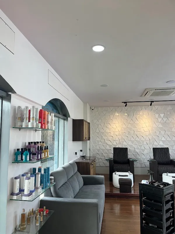 Boho bloom luxury salon