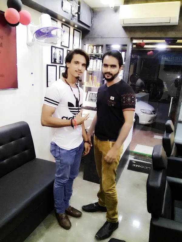 Color's Unisex Salon Ulhasnagar