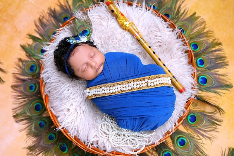 Kaarvi Maternity & New Born Baby studio