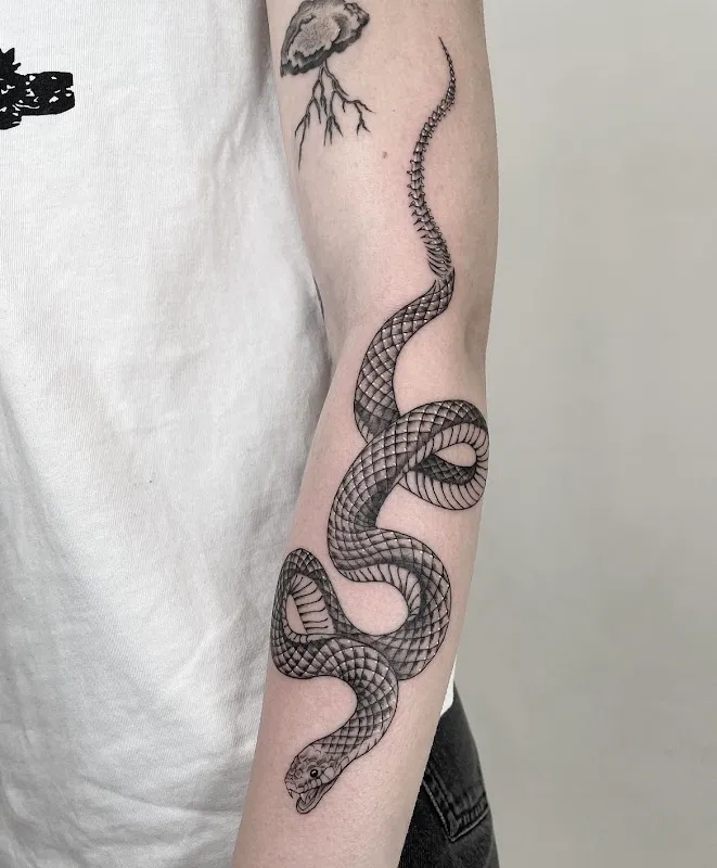 Singulier Tattoo