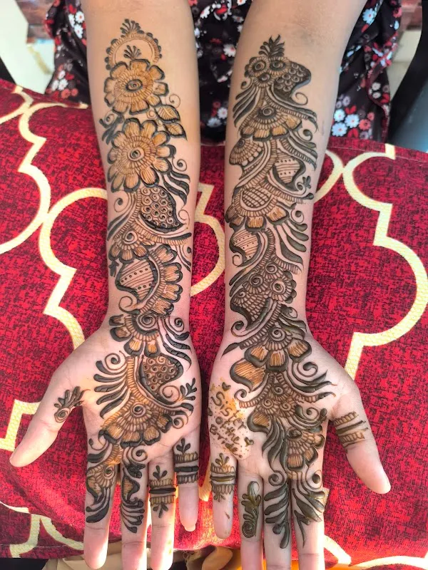Kajal mehandi arts and class