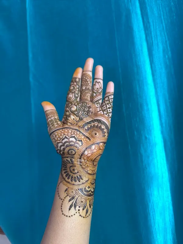 Kajal mehandi arts and class