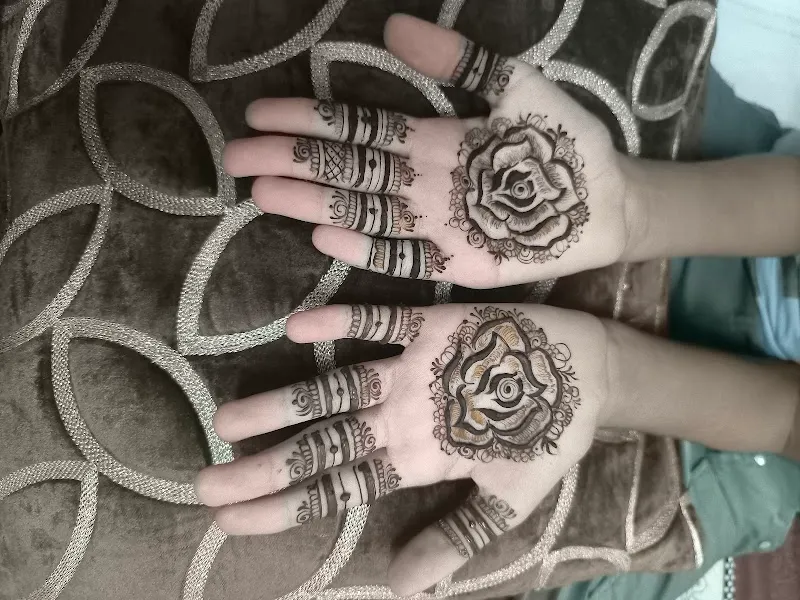 Kajal mehandi arts and class