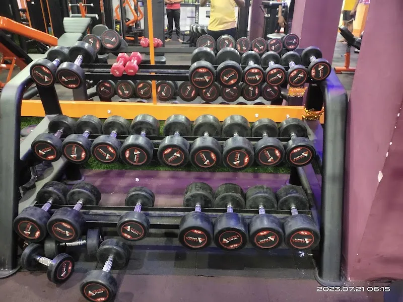 SR FITNESS CLUB