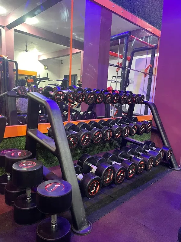 SR FITNESS CLUB