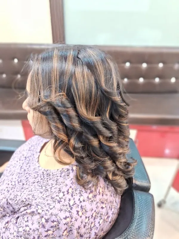 Ideal Priyanka Ladies Beauty Salon Islampur