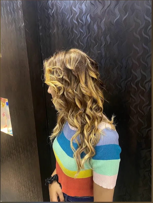 Ideal Priyanka Ladies Beauty Salon Islampur