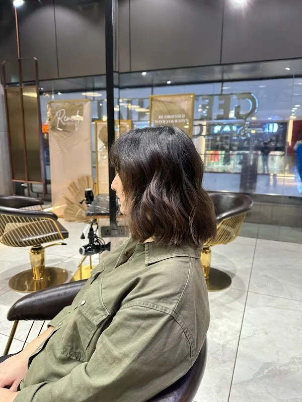 Geetanjali Salon - Select Citywalk Mall, New Delhi