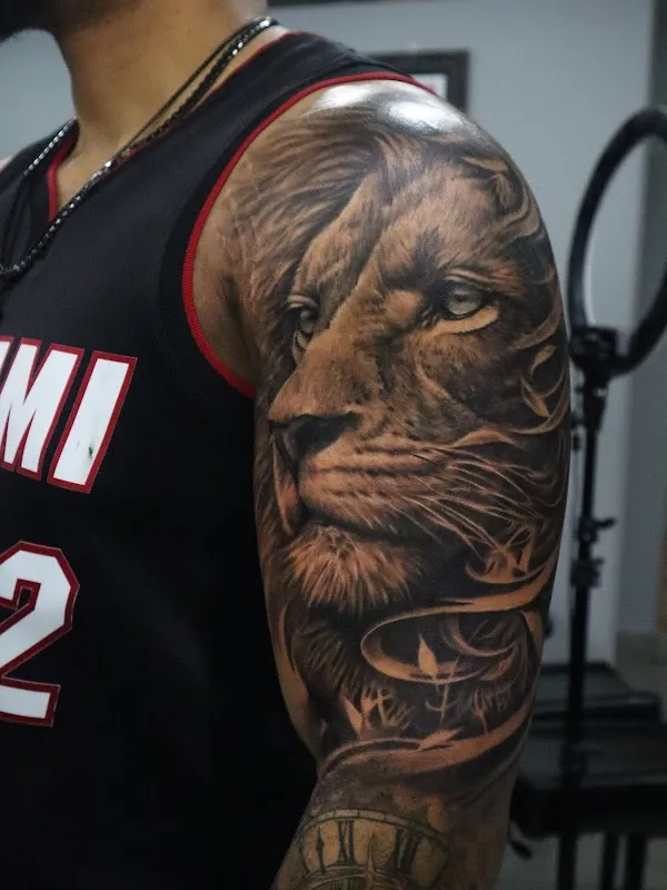 Black Star Tattoos Studio