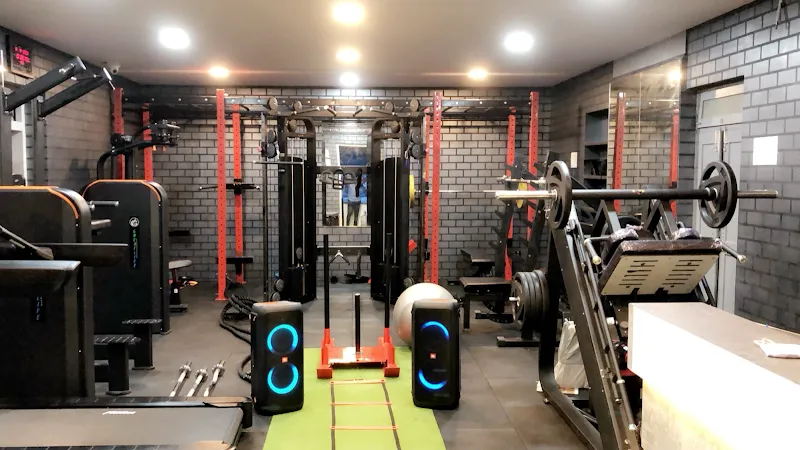 2 THE FIT STUDIO
