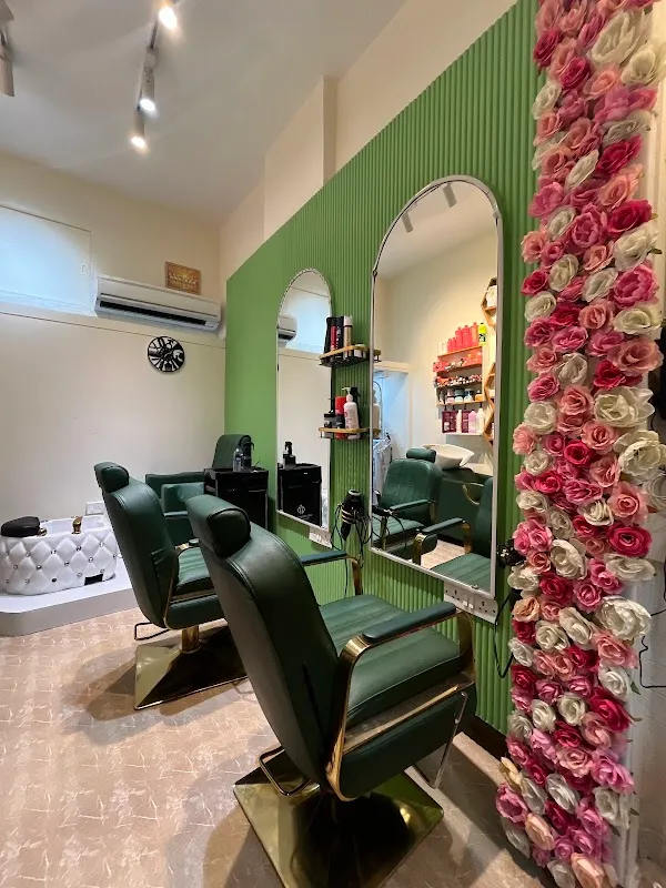 KS Aura Unisex Salon | Beauty Salon in Thane | Makeup Artist in Thane | Nail Salon in Thane | Hairdresser in Thane