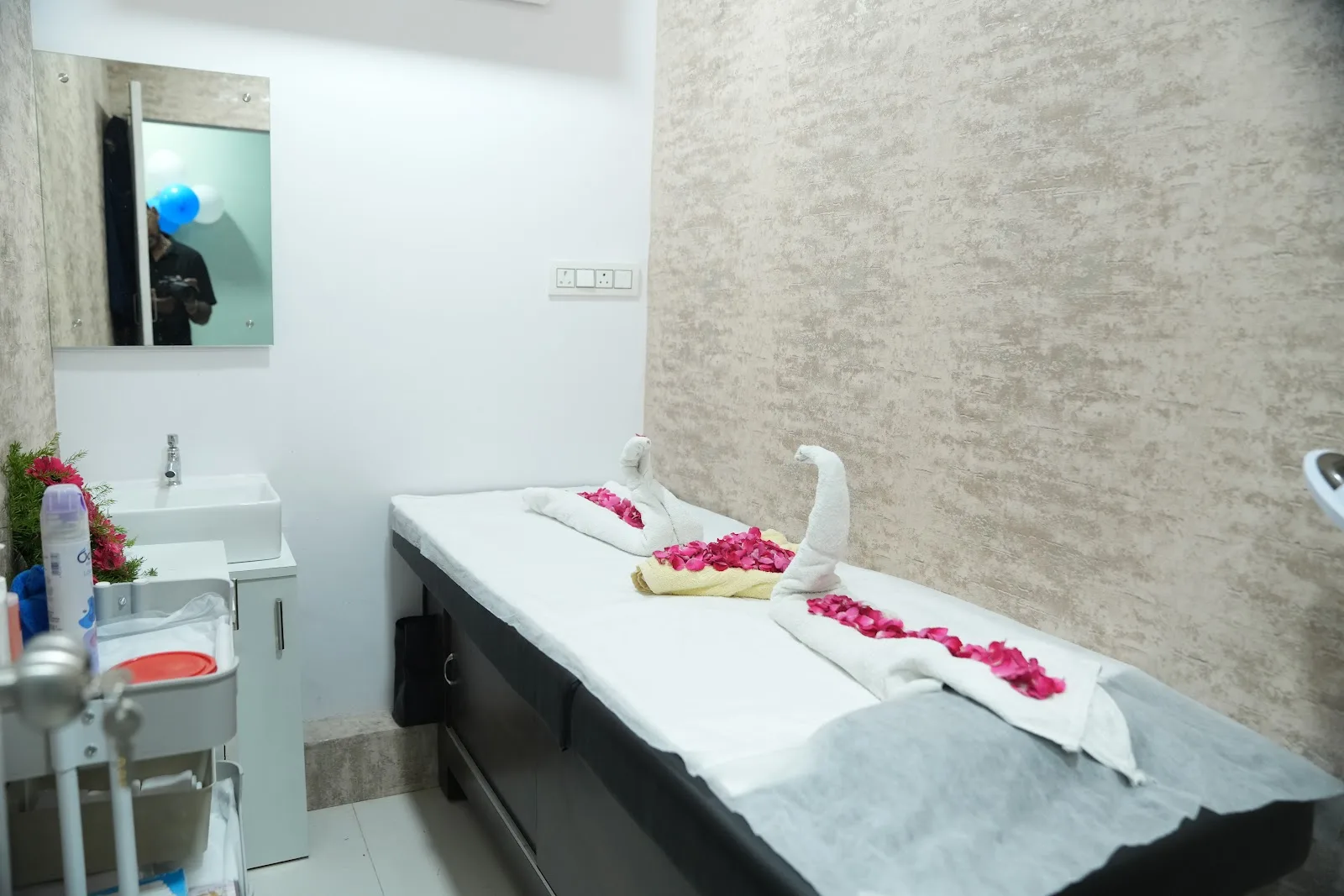 Be You salon | Kompally-Bolarum (Family Salon & Beauty Parlour)