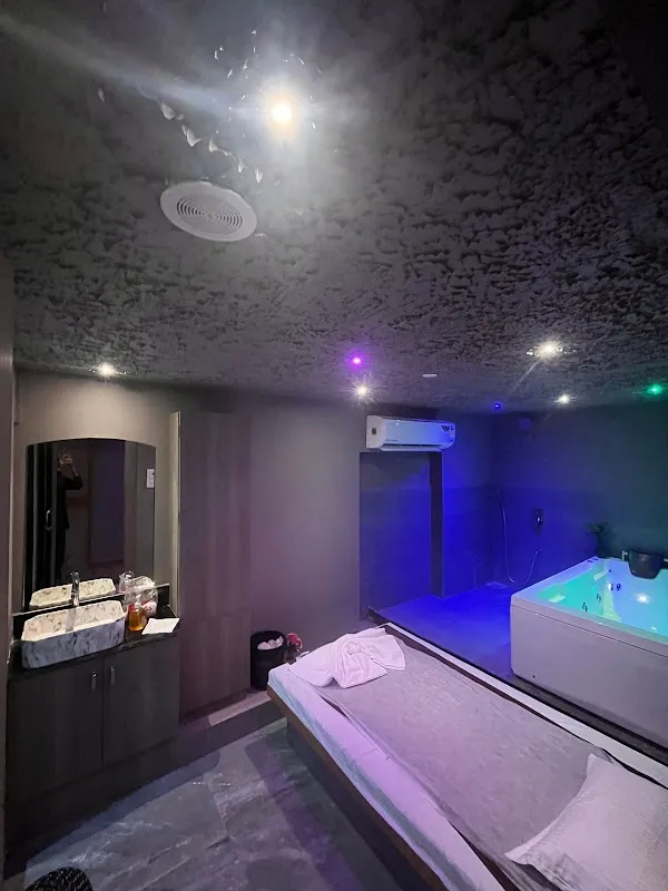Zaara Spa In Miraroad