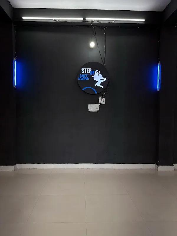 STEP UP DANCE ACADEMY