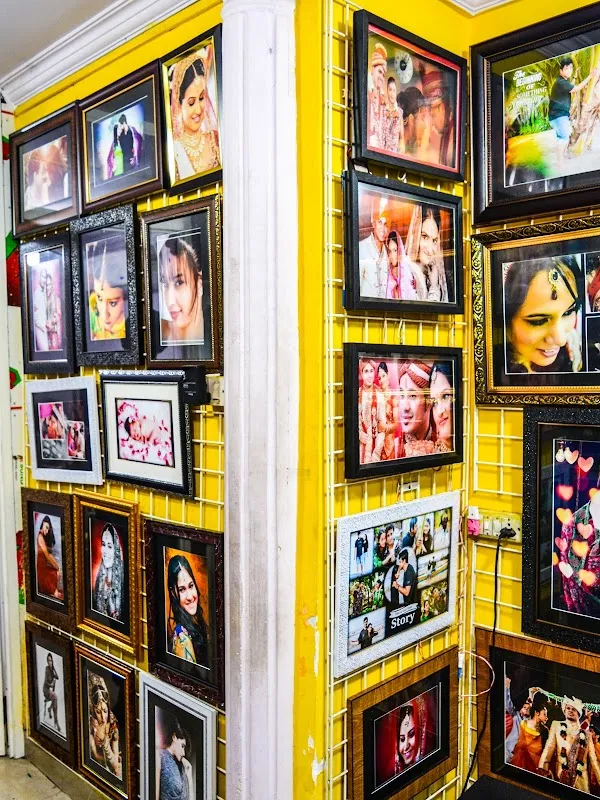 Hiro Frame Craft & Art Studio