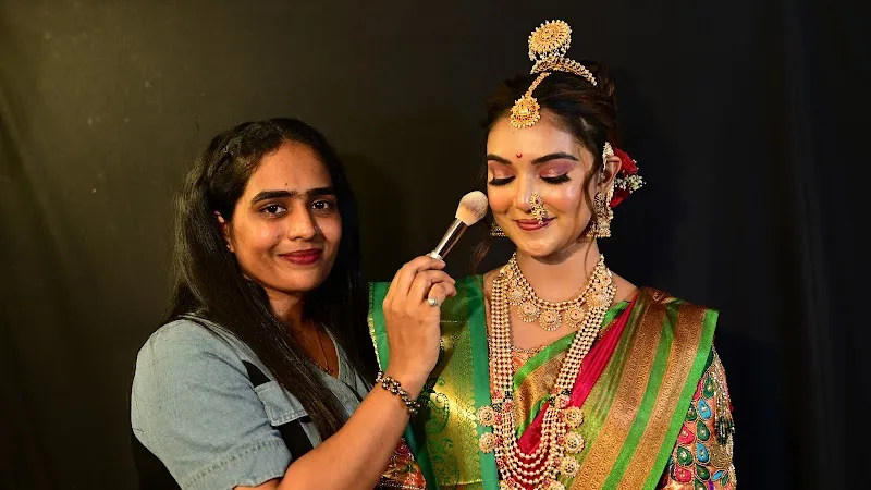 Geet's salon