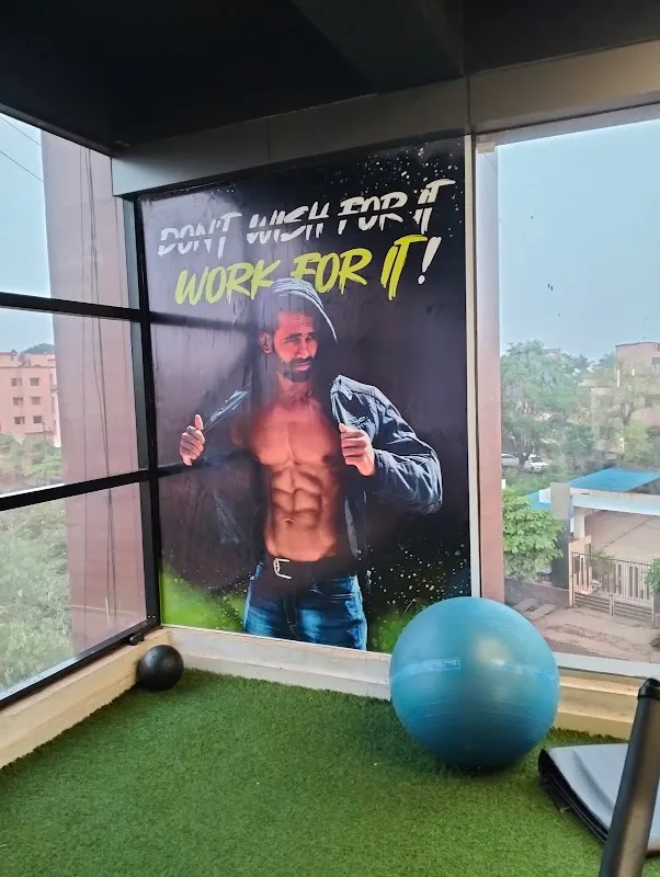 Iron Lifters Fitness Center 1.0