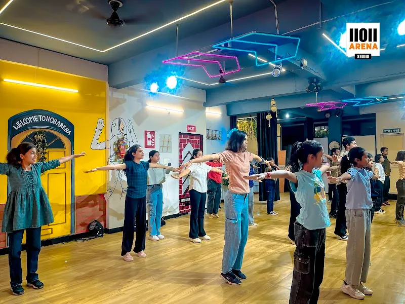 Lloll Arena Dance Studio