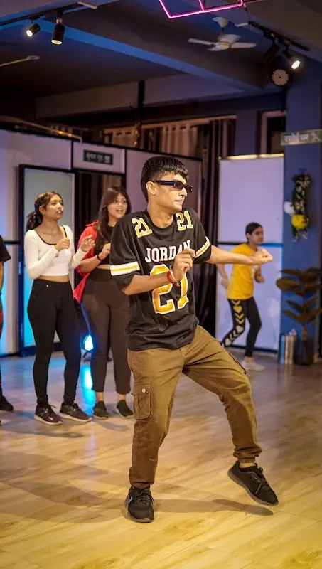 Lloll Arena Dance Studio