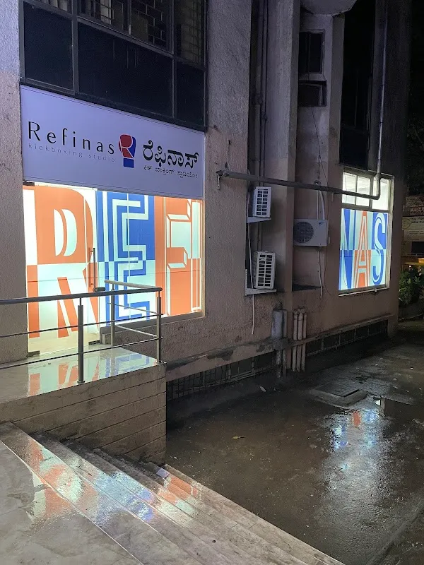 Refinas
