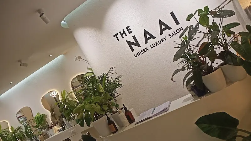 The Naai Salon - Unisex luxury Salon.