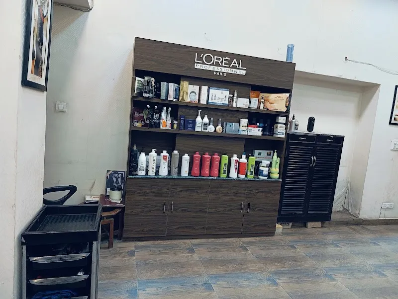 New Mantra Luxury Salon - Inderpuri