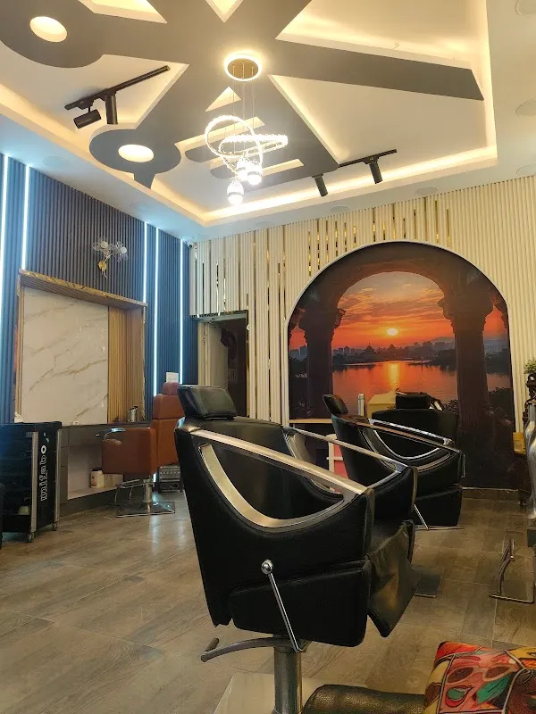 New Mantra Luxury Salon - Inderpuri