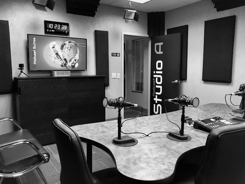 Studio Podcast Suites