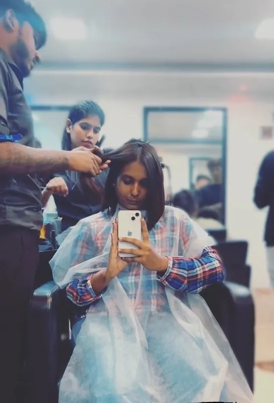 Keza A Unisex Salon