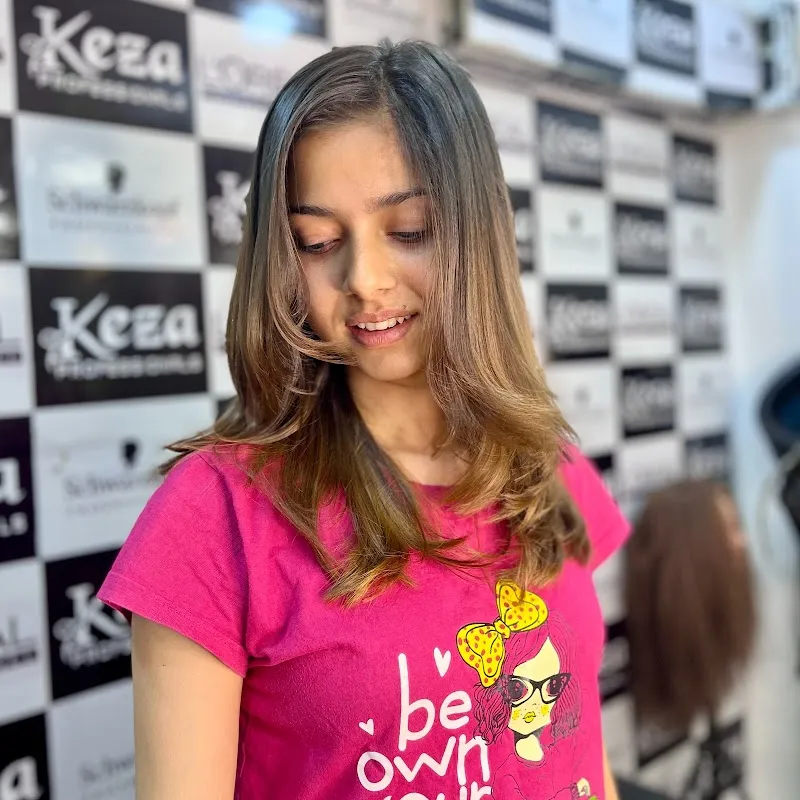 Keza A Unisex Salon