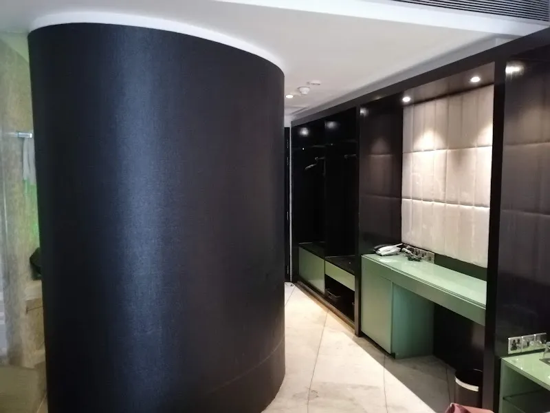Aura Spa, The Park, Kolkata