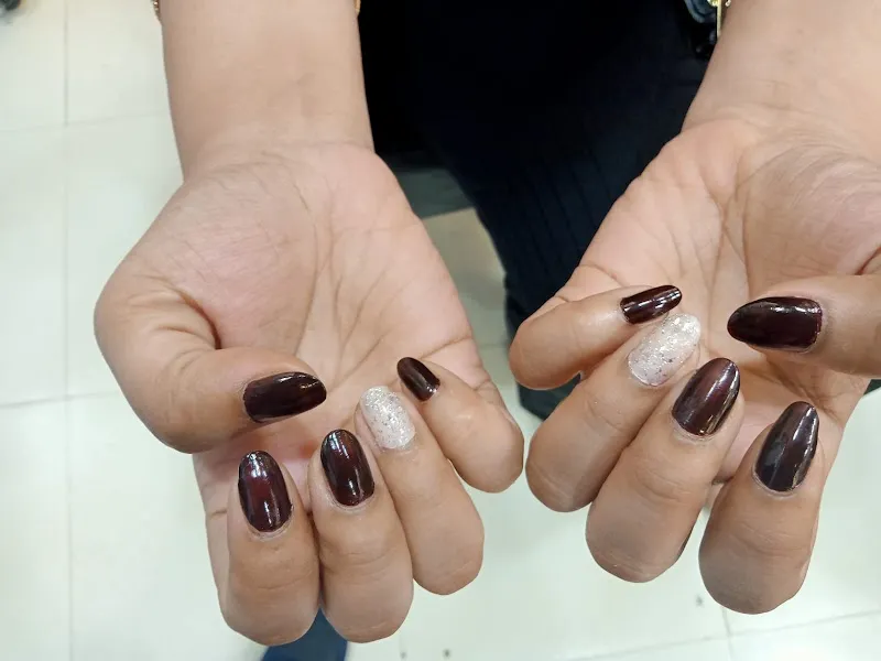 Hot Head Salon & Academy
