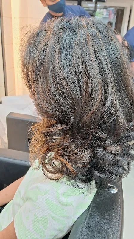 Hot Head Salon & Academy