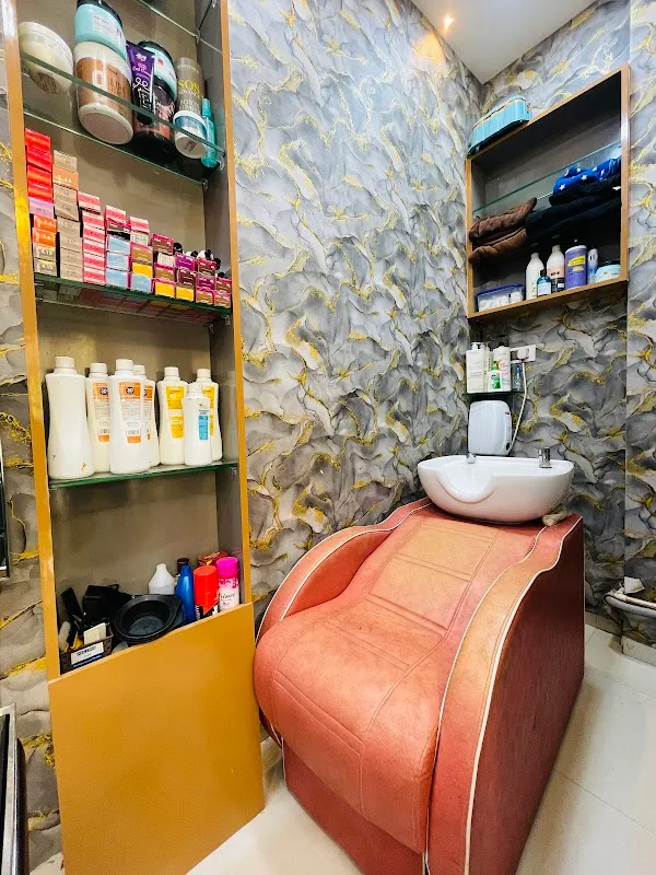 Glow Up Hair & Beauty | Beauty Salon In Thane | Makeup Artist in Thane | Nail Salon In Thane | Hairdresser in Thane