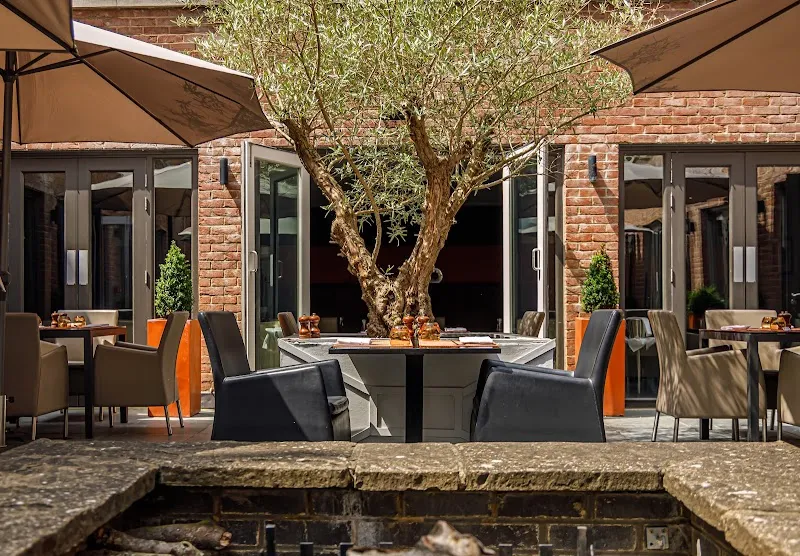 Alexander House & Utopia Spa
