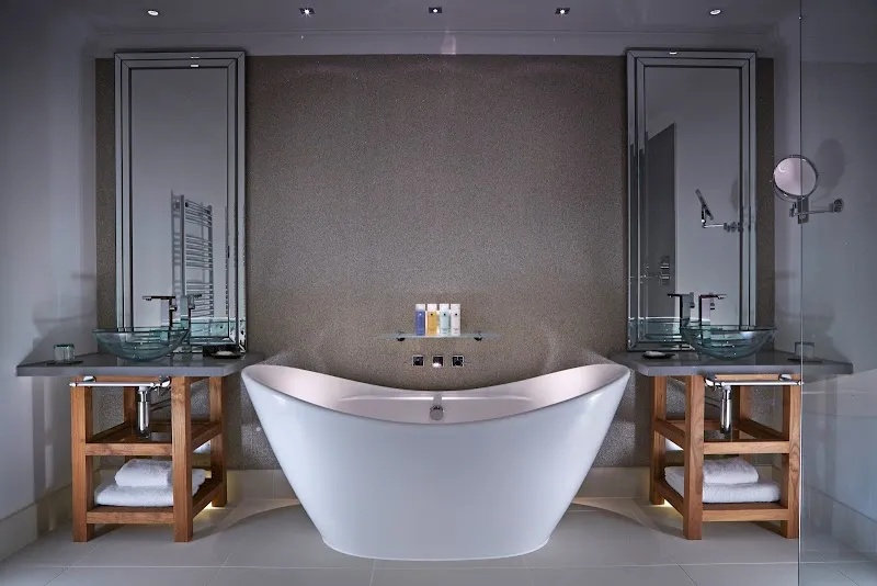 Alexander House & Utopia Spa