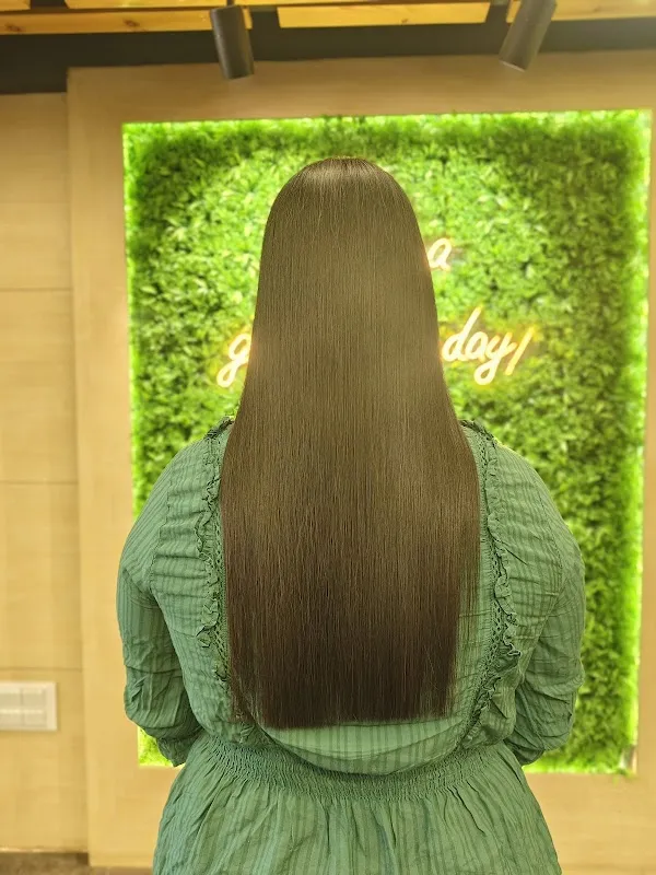 Green Trends Unisex Salon, Maguntha Layout, Nellore
