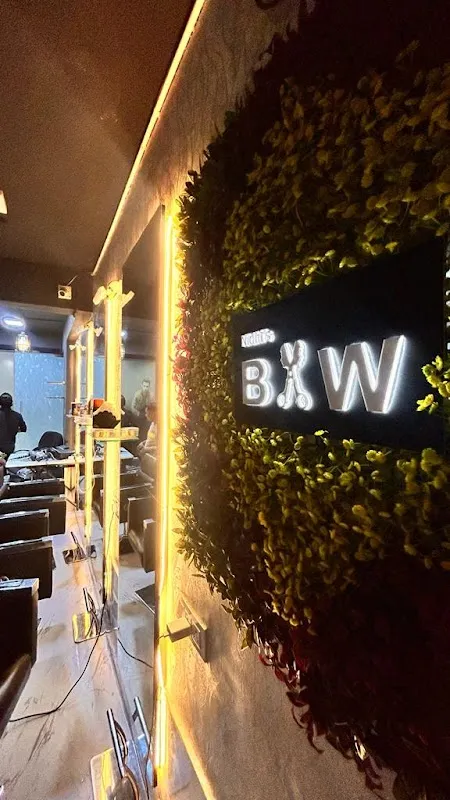 Black & White Unisex Family Salon