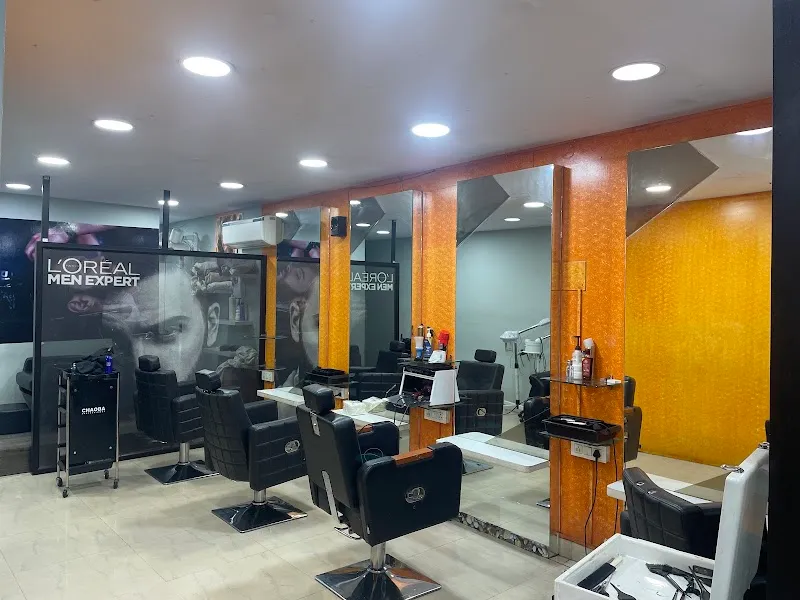 Annapurna Trendy Cuts the family salon