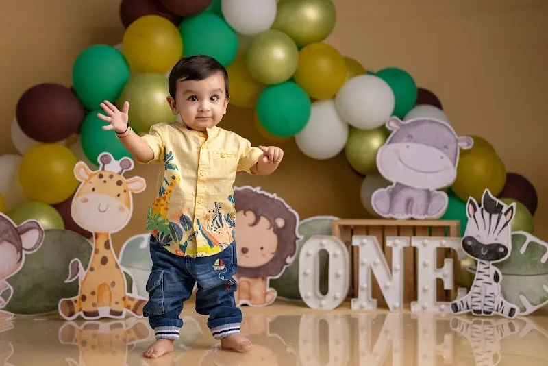 Abhi-Priya Photos | Best New born , Kids, maternity Photostudio in Ahmednagar / Ahilyanagar