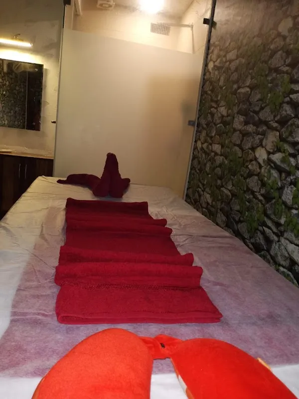 Heavens luxury Spa Punjabi bagh