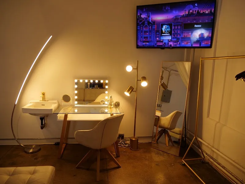 Lounge Studios