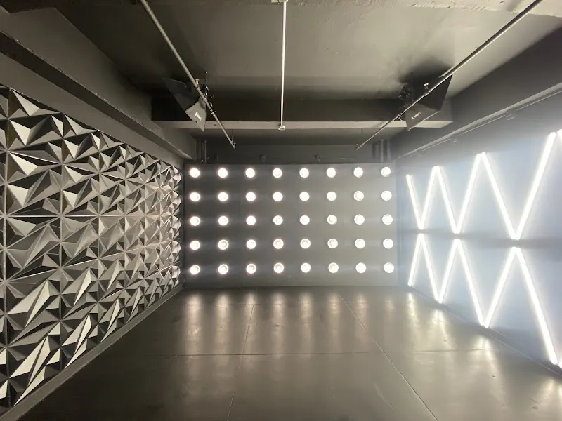 Lounge Studios