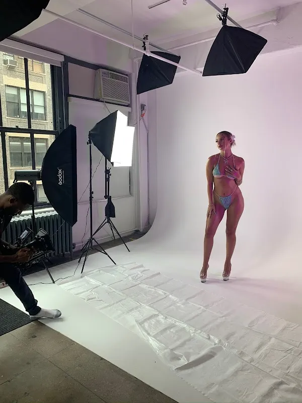 Lounge Studios